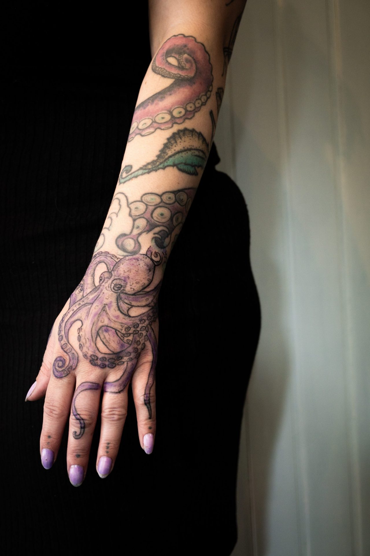 bunter Oktopus auf Hand